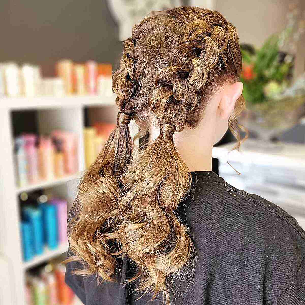 20 Cheerleading Hairstyles for Team Players