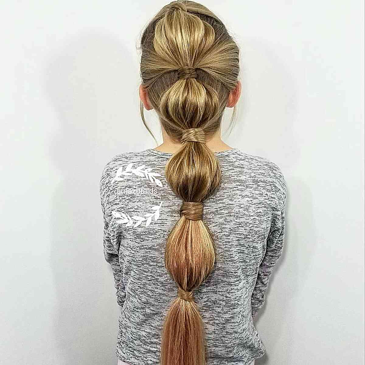28 Perfect Softball Hairstyles That Are Trendy and Practical