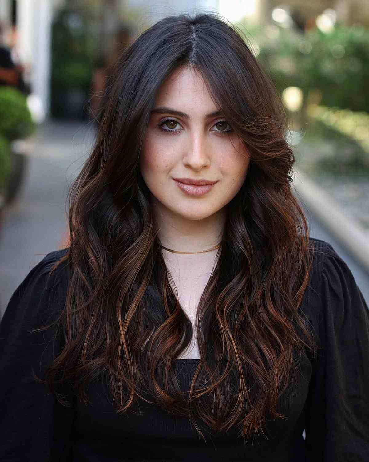 The Top 47 Hairstyles for Heart-Shaped Faces of 2025