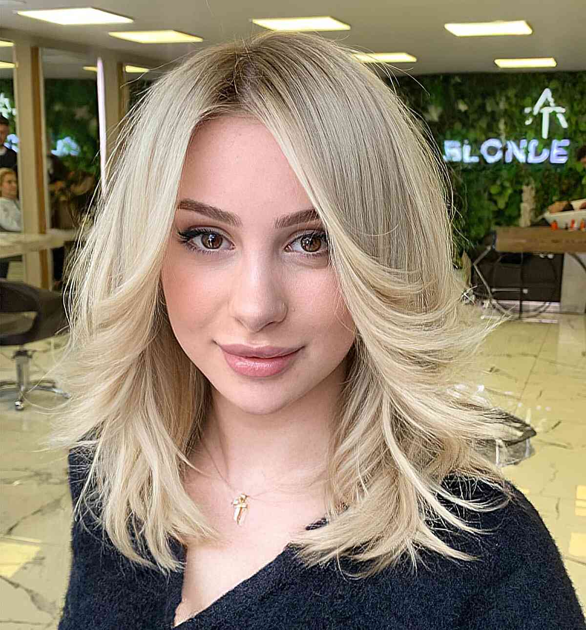 The Top 47 Hairstyles for Heart-Shaped Faces of 2025