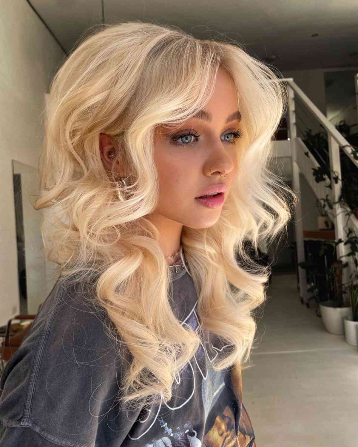 32 Cute ’60s Hairstyles for all the Vintage Hair Lovers
