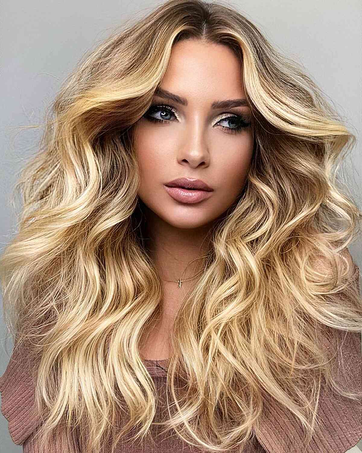 69 Middle Part Hairstyles Trending Right Now