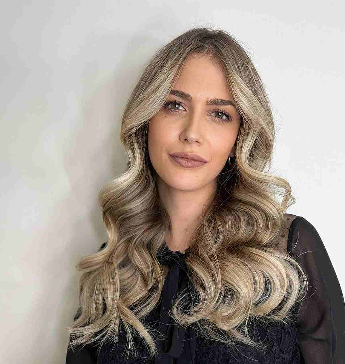 69 Middle Part Hairstyles Trending Right Now