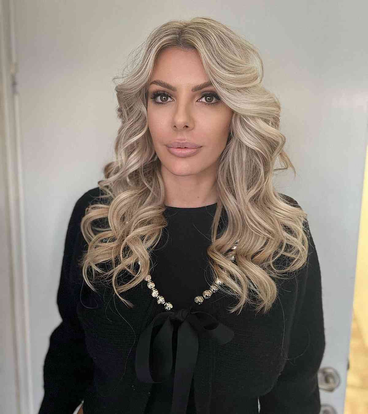 69 Middle Part Hairstyles Trending Right Now
