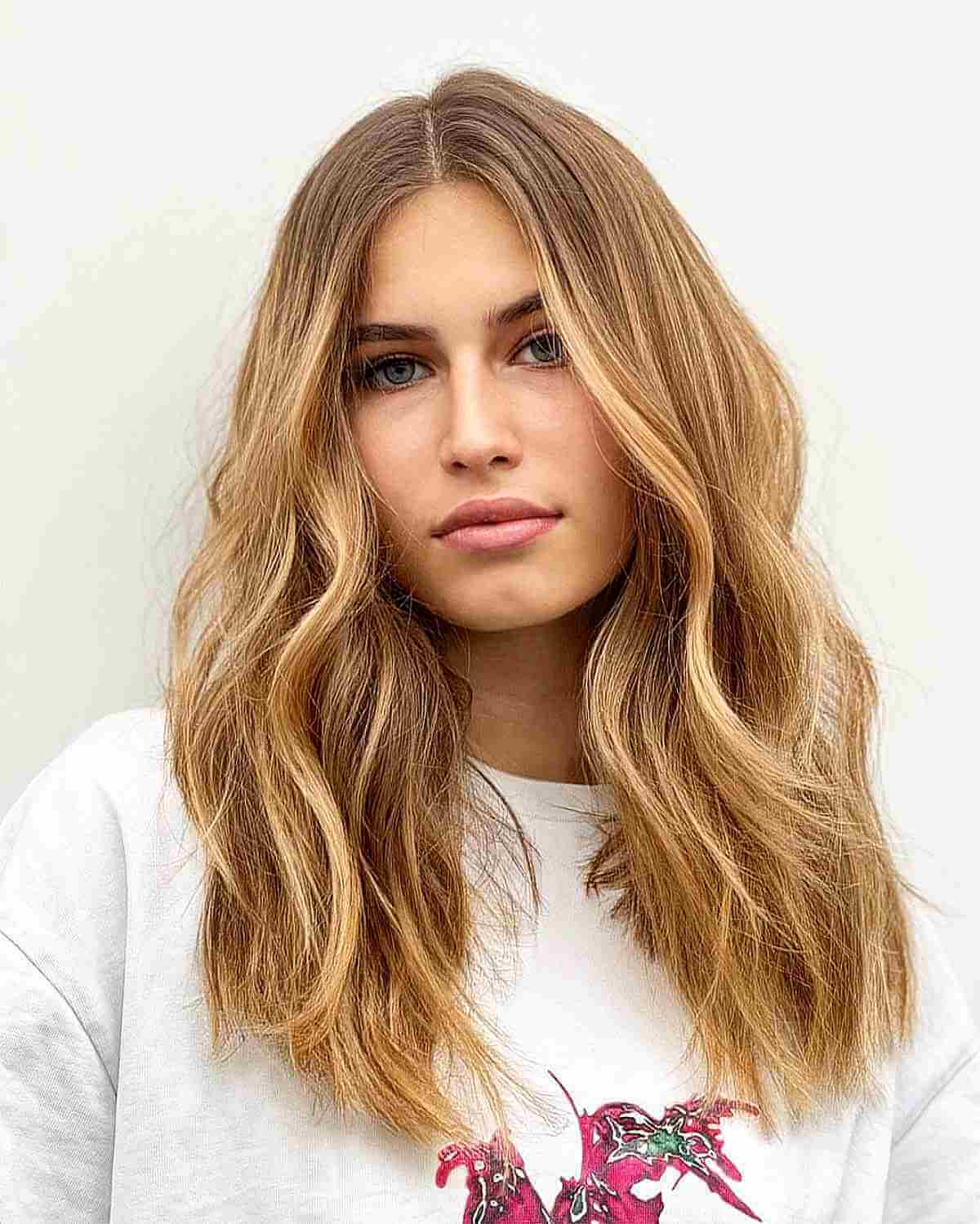 69 Middle Part Hairstyles Trending Right Now