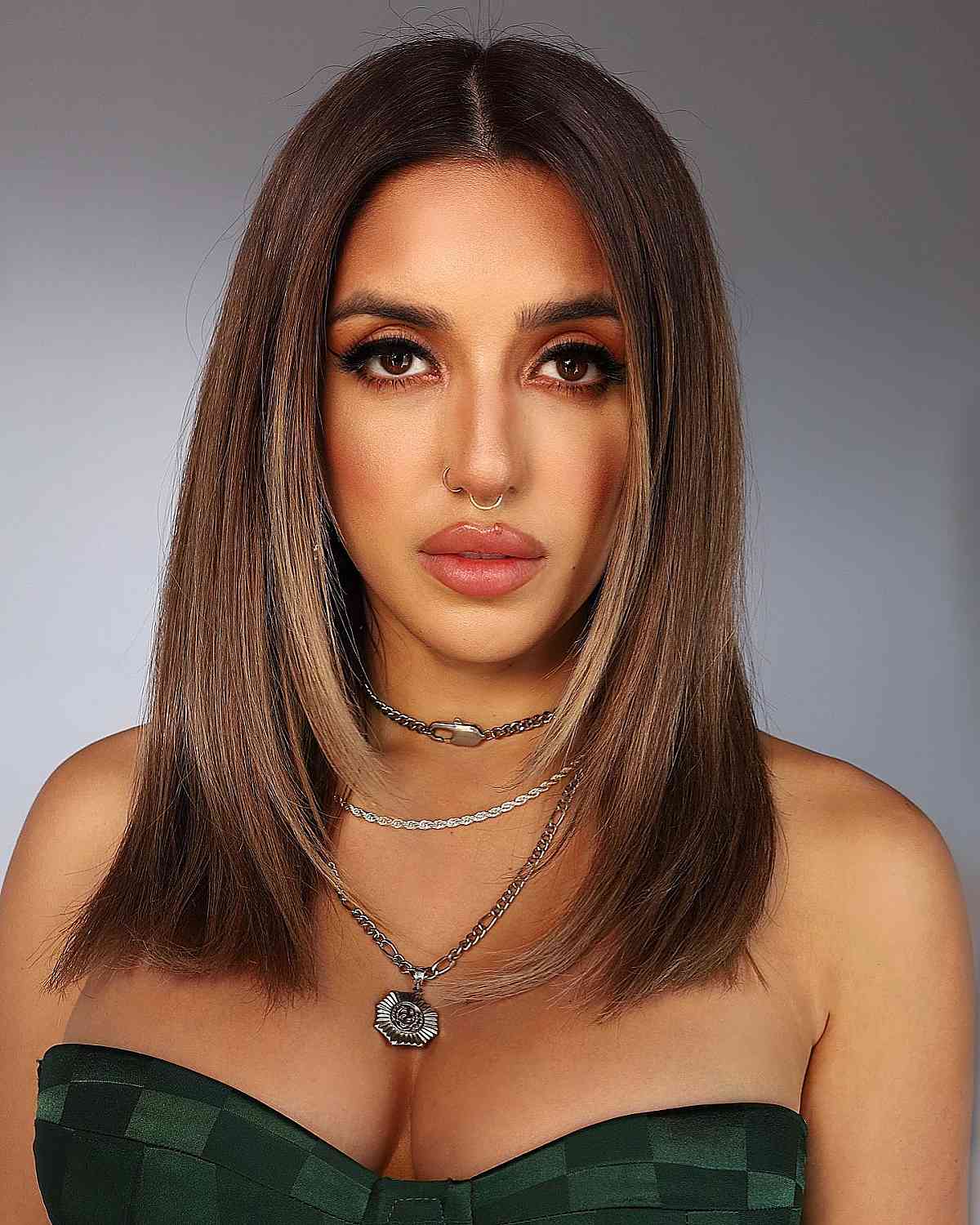 69 Middle Part Hairstyles Trending Right Now