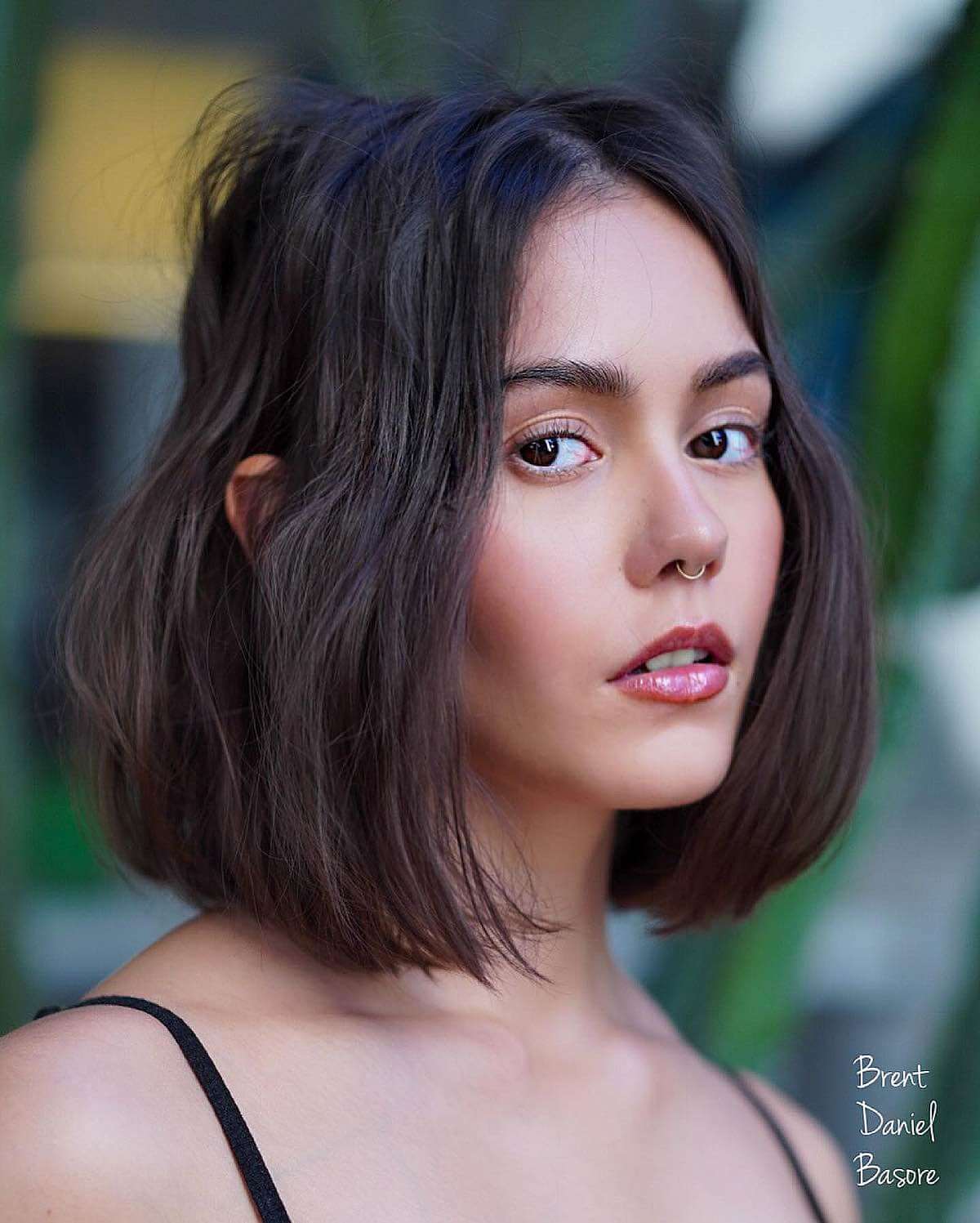 69 Middle Part Hairstyles Trending Right Now