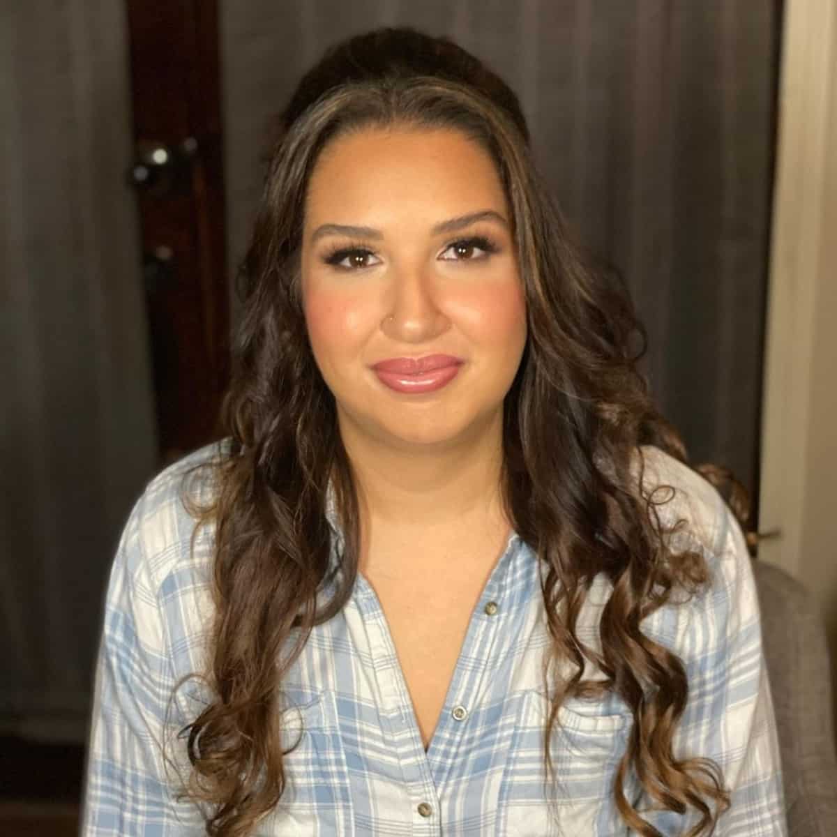 69 Middle Part Hairstyles Trending Right Now