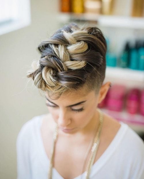 38 Popular Party Hairstyles That Are Easy to Style