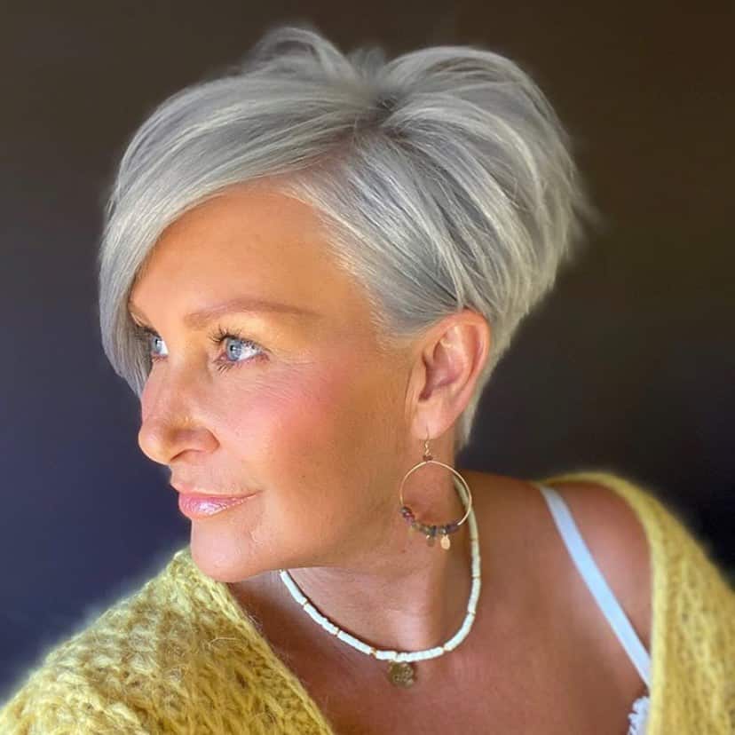 31 Volume-Boosting Haircuts for Older Women With Thin Hair