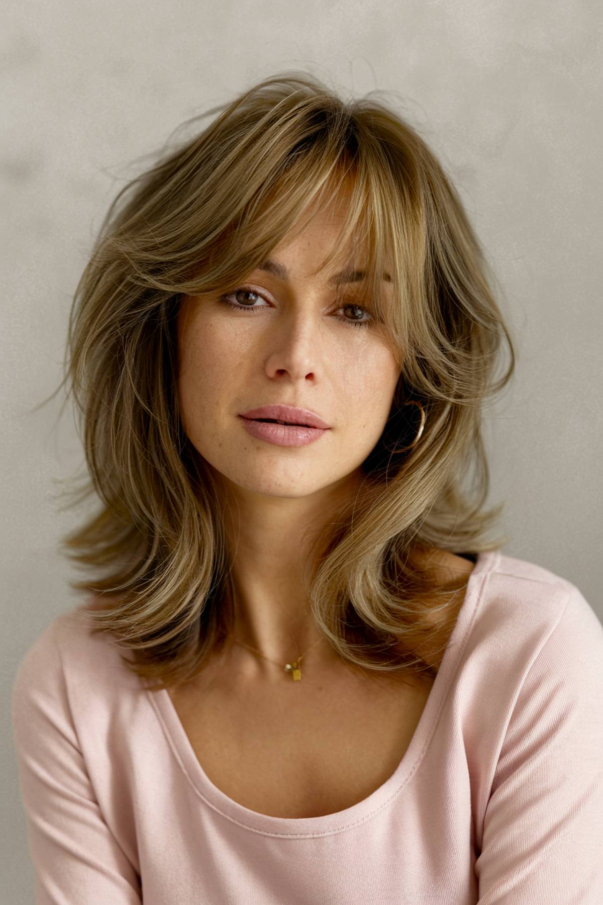 40 Easy Medium-Length Haircuts You Have to Show Your Stylist in 2025