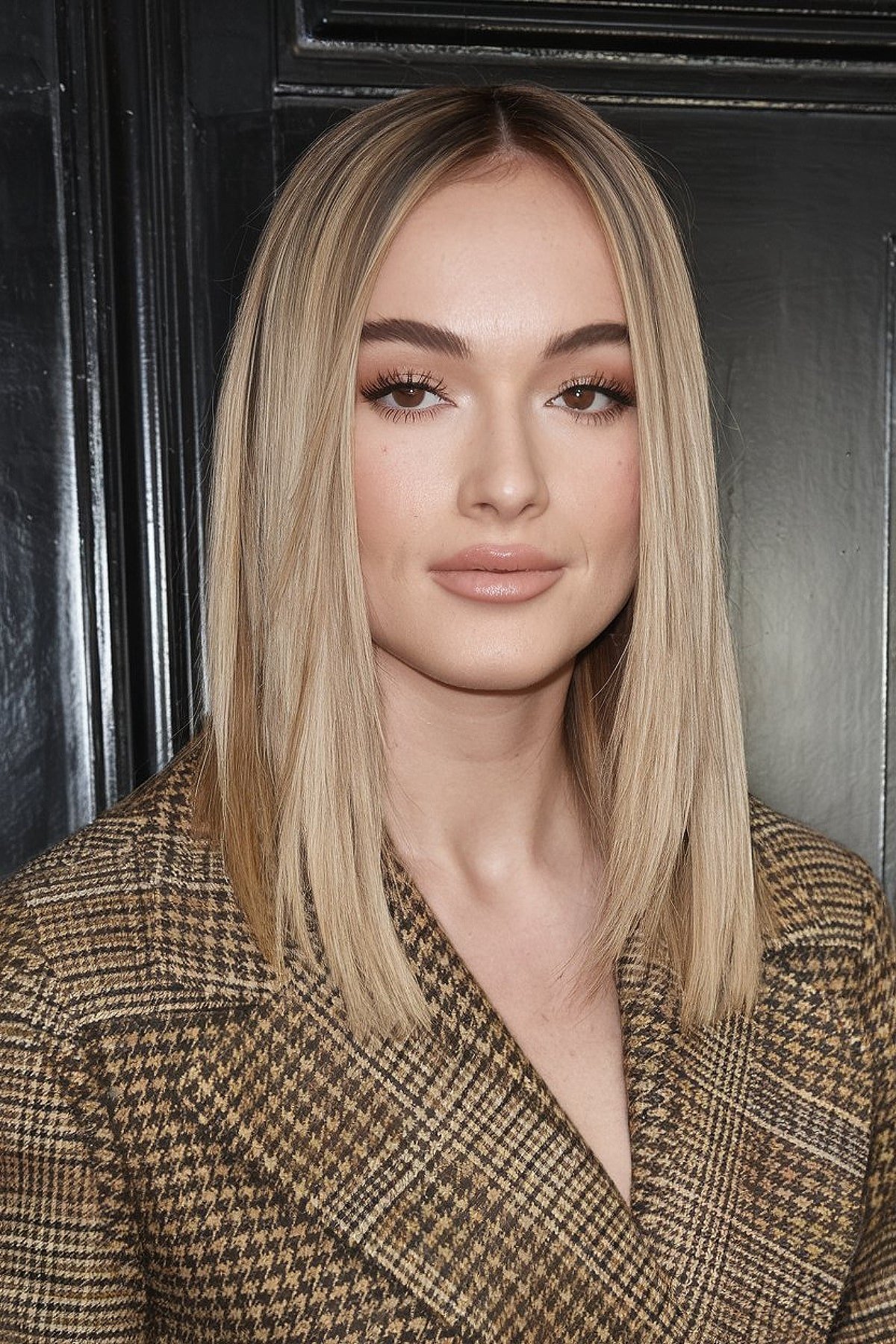 40 Easy Medium-Length Haircuts You Have to Show Your Stylist in 2025