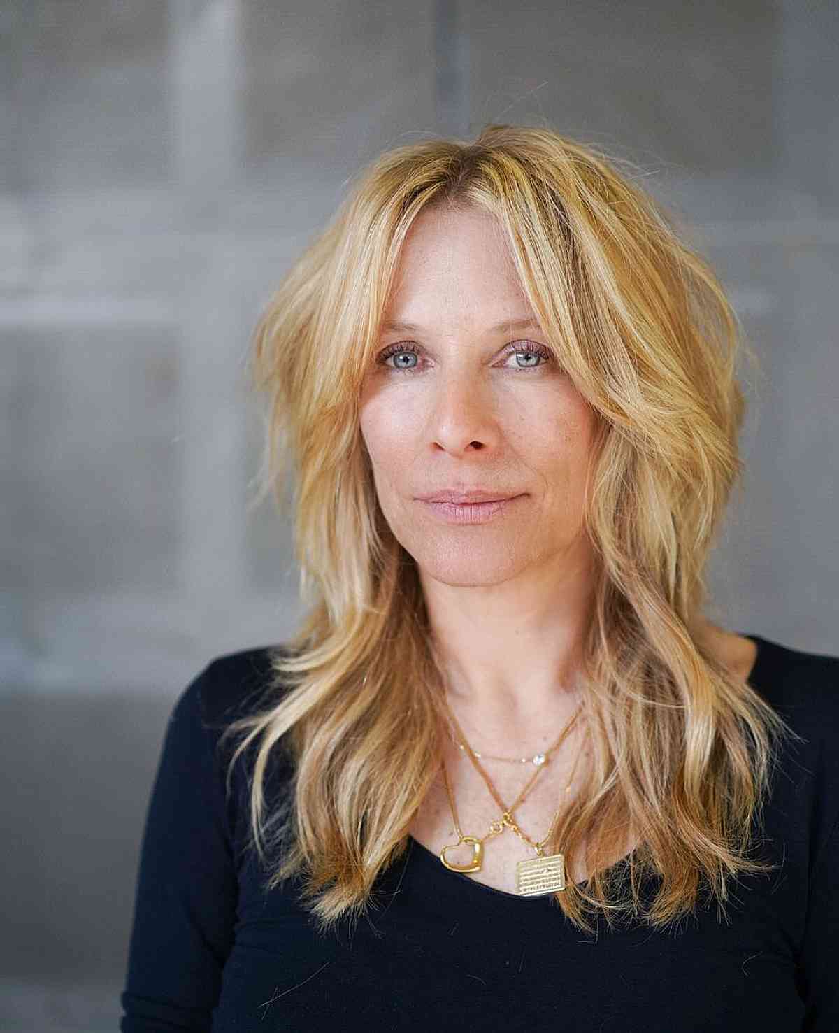 27 Youthful Shag Haircuts for Older Women