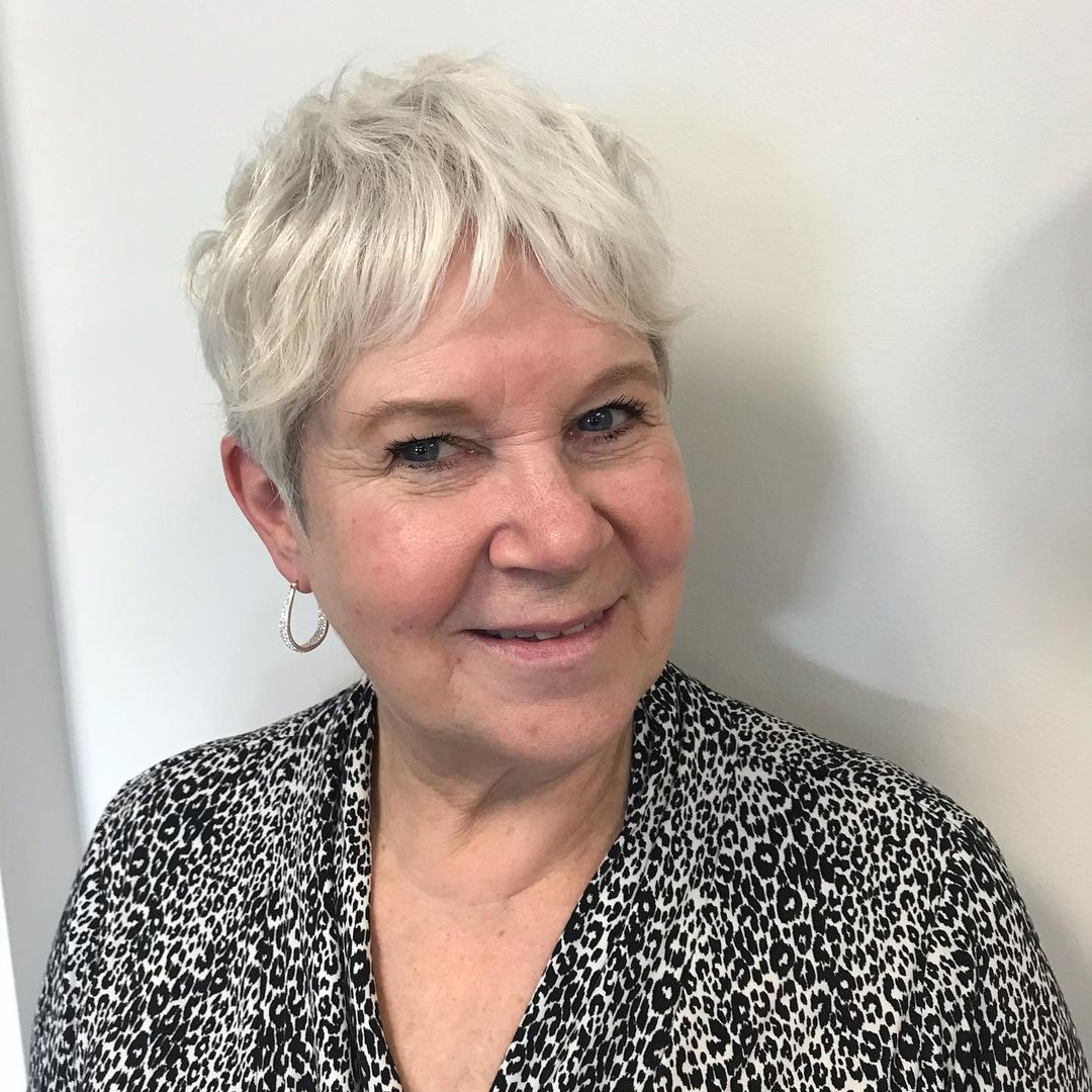 27 Youthful Shag Haircuts for Older Women