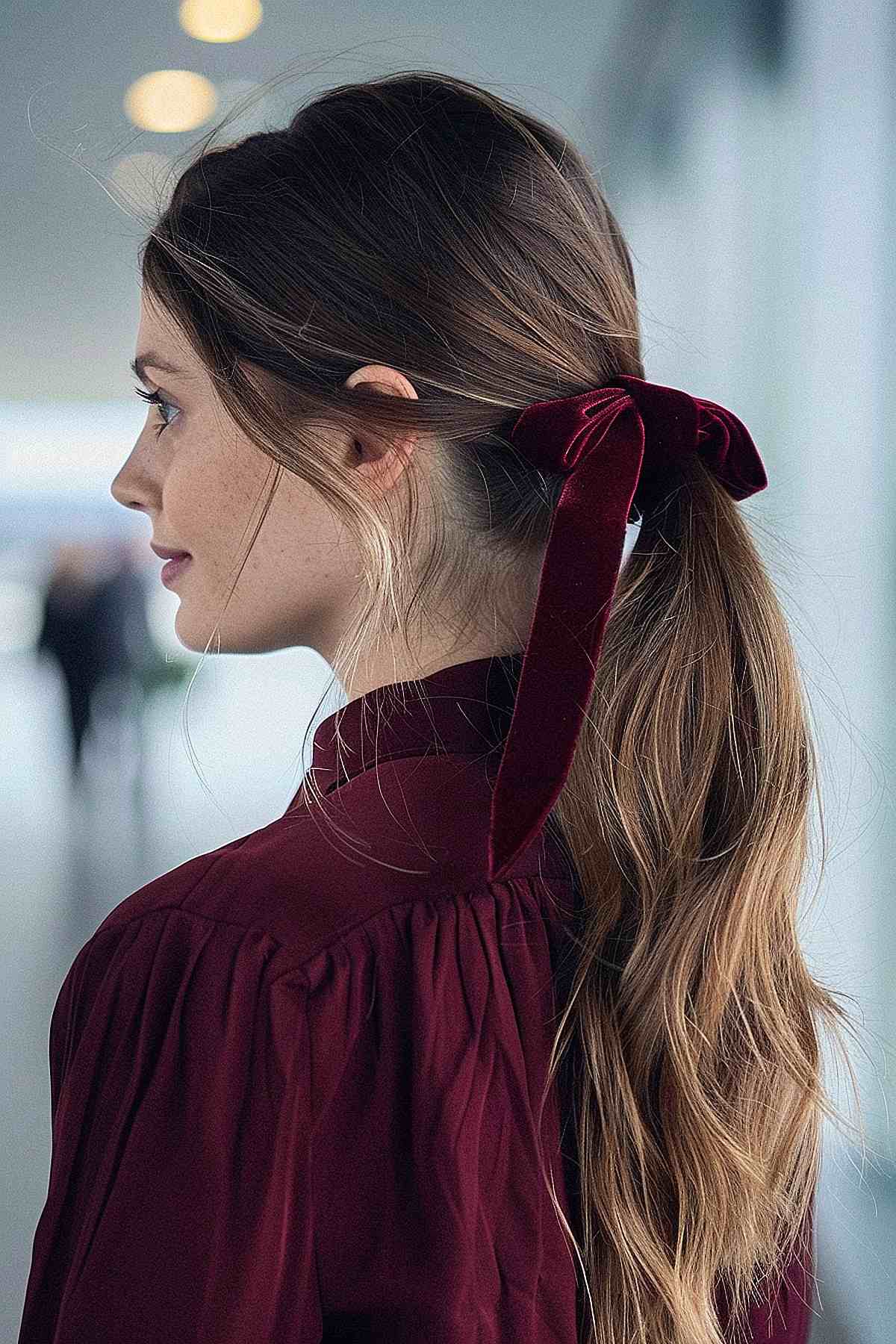 25 Chic and Comfortable Airport Hairstyles for Your Next Trip in 2025