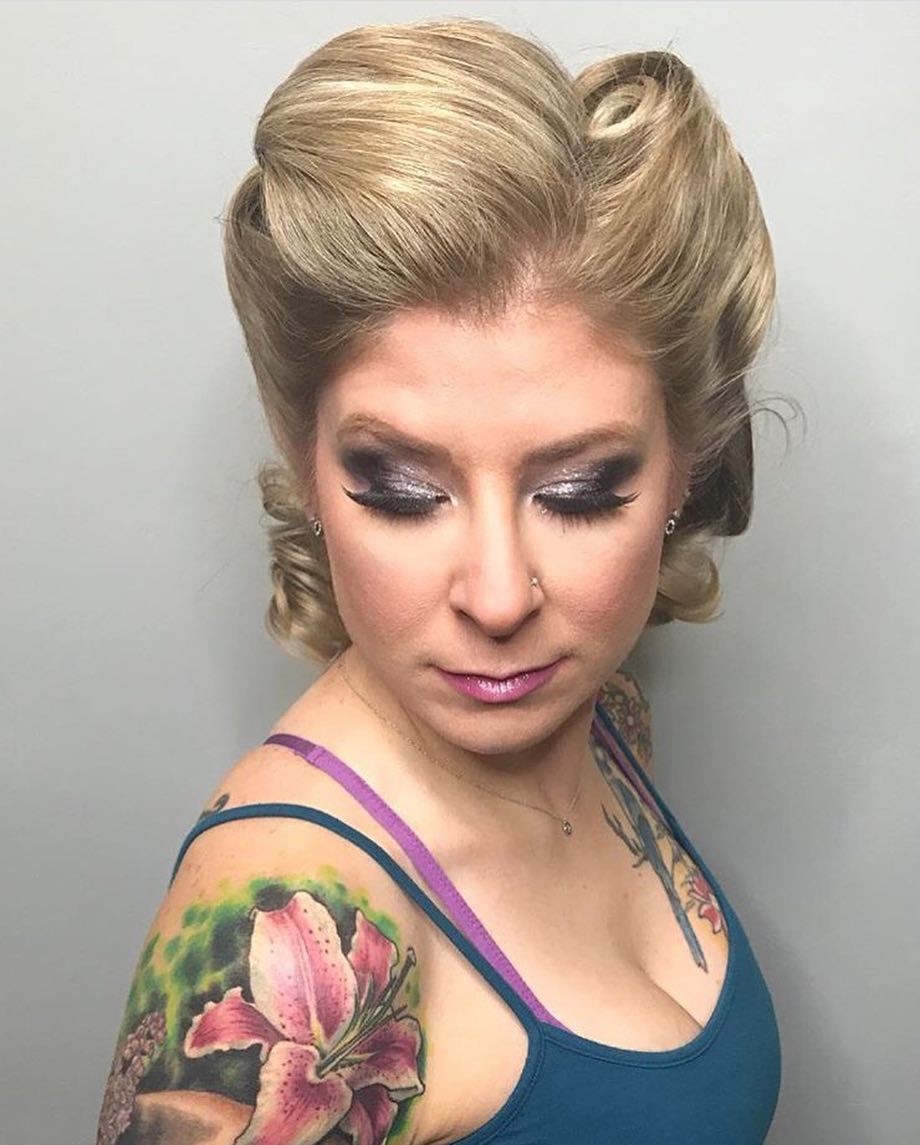40 Easy Retro &amp; Vintage Hairstyles to Try This Year