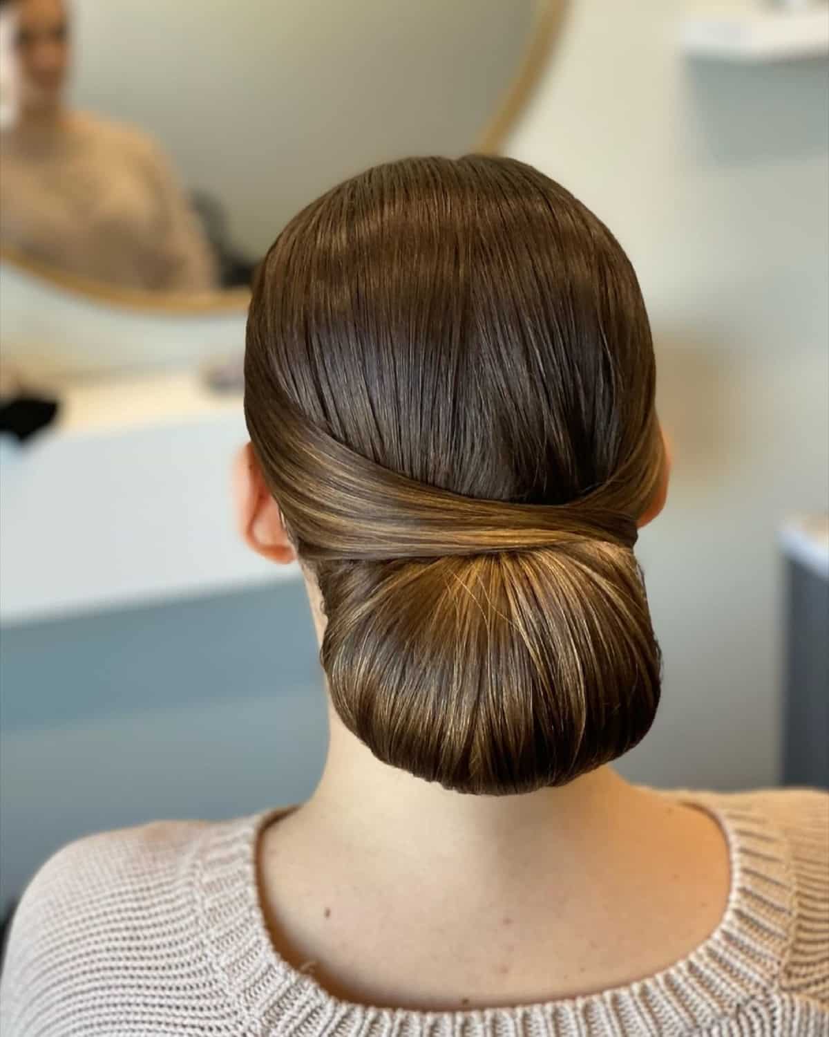40 Easy Retro &amp; Vintage Hairstyles to Try This Year