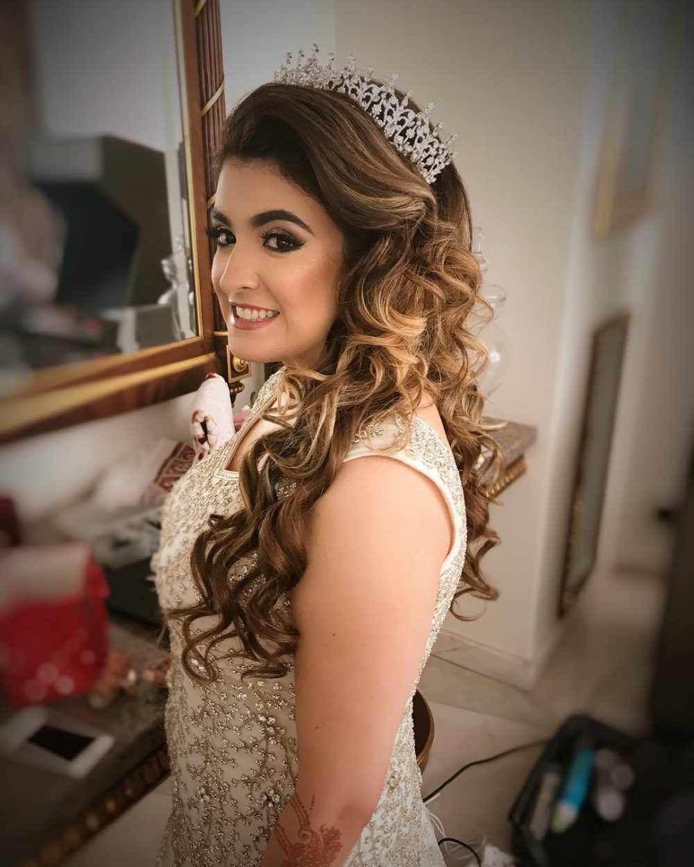 Princess Hairstyles: The 29 Most Charming Ideas