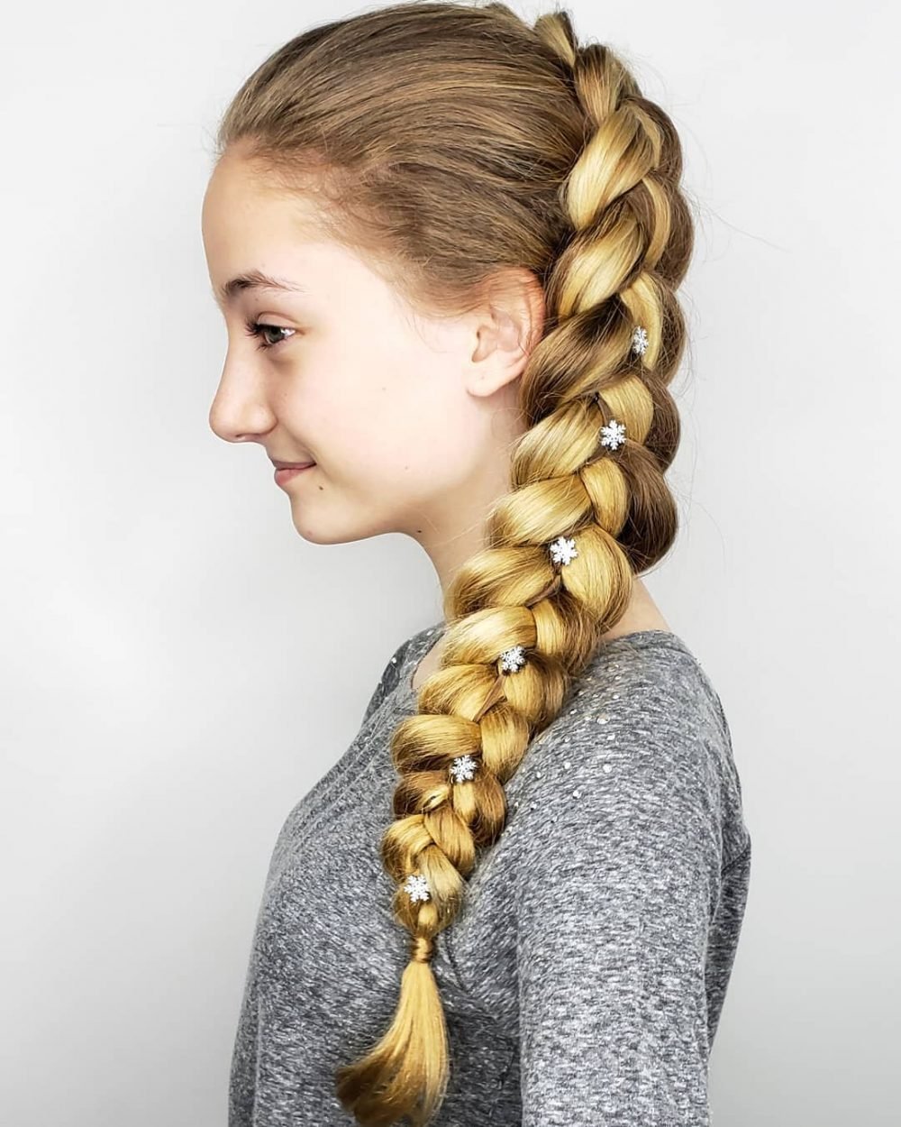 Princess Hairstyles: The 29 Most Charming Ideas