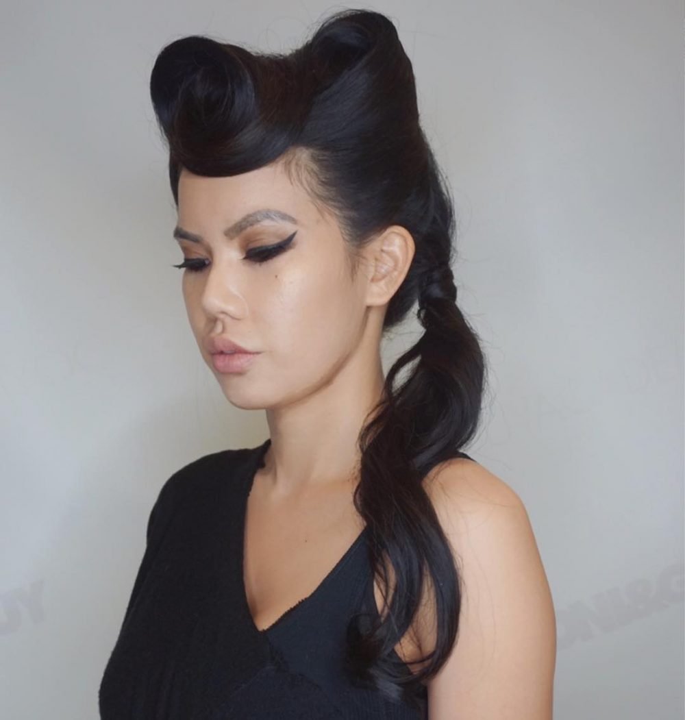 28Pin-Up Hairstyles That Scream “Retro Chic” (Tutorials Included)