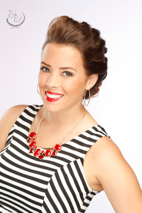28Pin-Up Hairstyles That Scream “Retro Chic” (Tutorials Included)