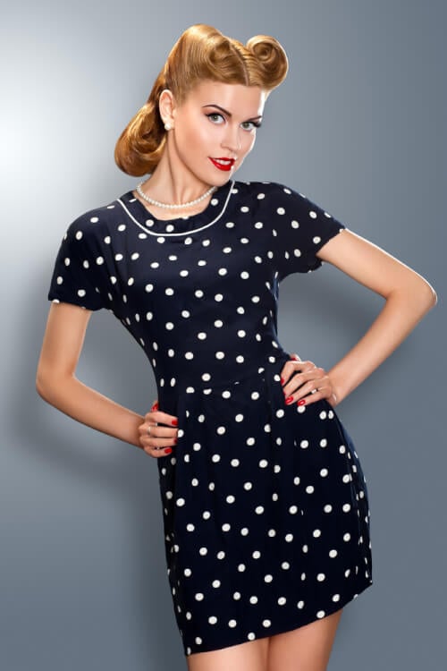 28Pin-Up Hairstyles That Scream “Retro Chic” (Tutorials Included)