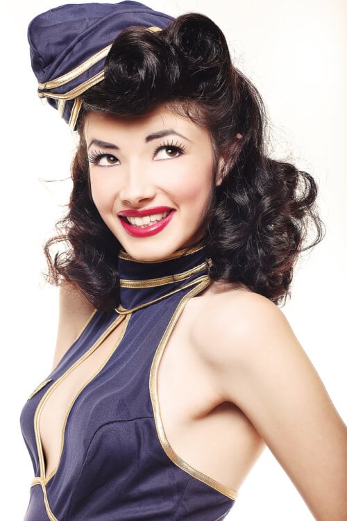 28Pin-Up Hairstyles That Scream “Retro Chic” (Tutorials Included)