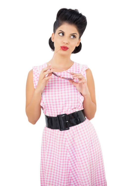 28Pin-Up Hairstyles That Scream “Retro Chic” (Tutorials Included)