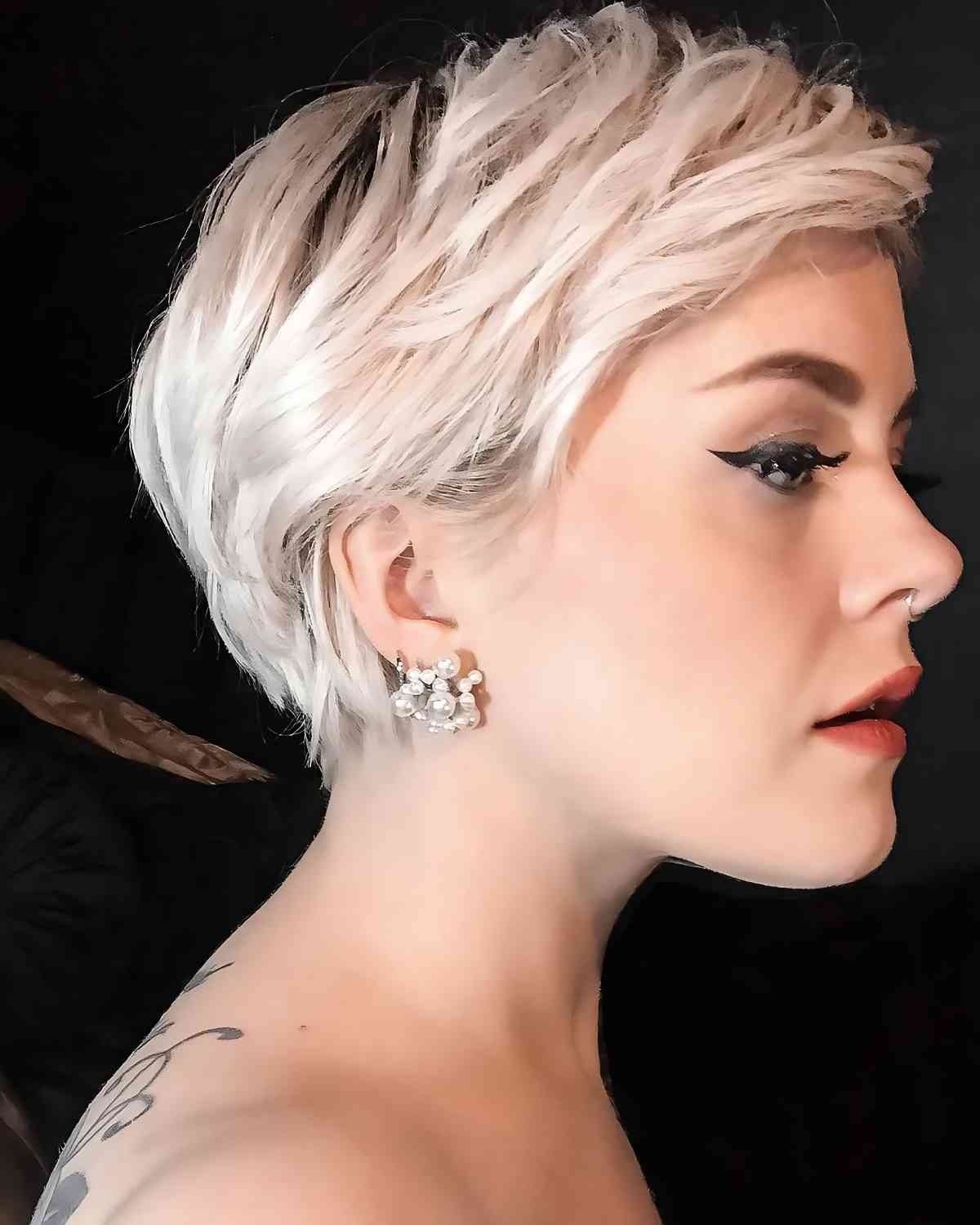 25 Gender Neutral Haircuts and Hairstyles for 2025