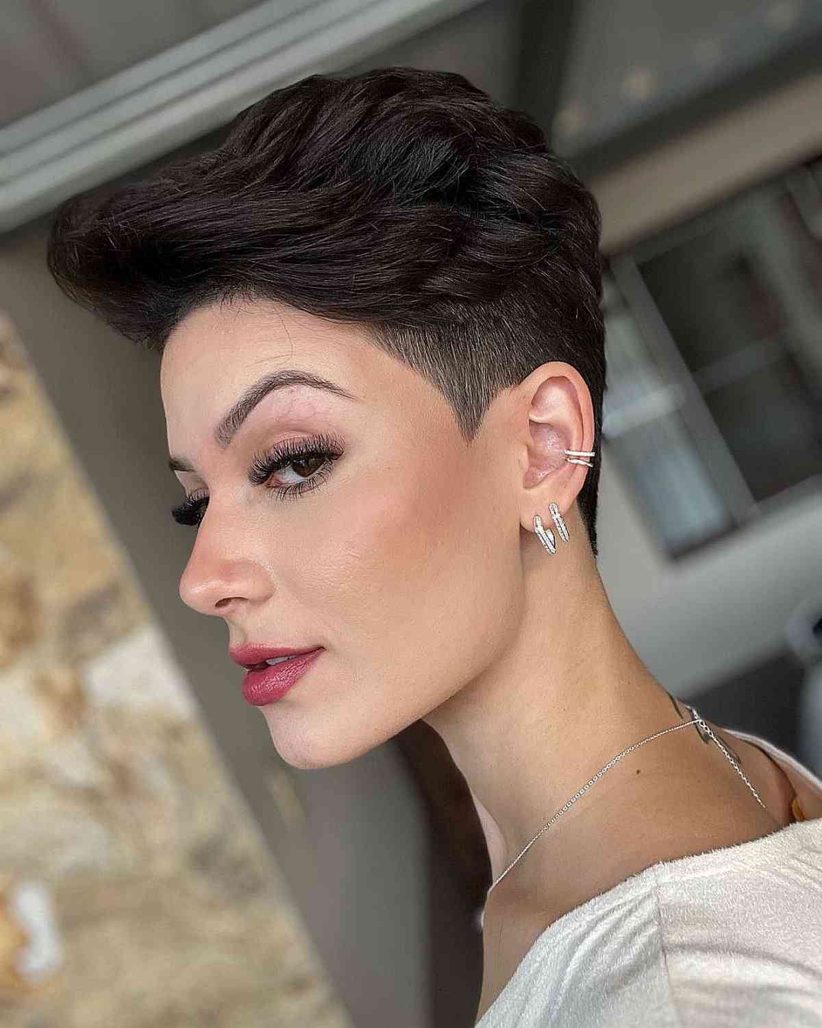 25 Gender Neutral Haircuts and Hairstyles for 2025
