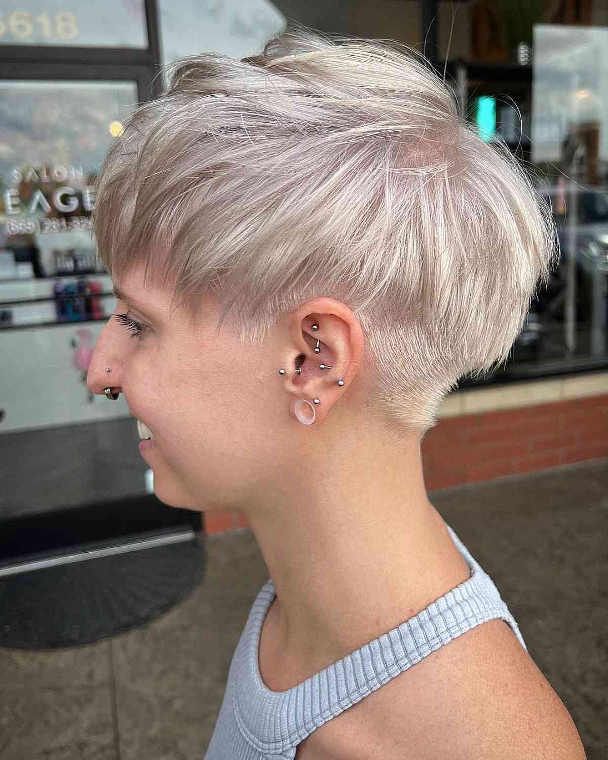 25 Gender Neutral Haircuts and Hairstyles for 2025