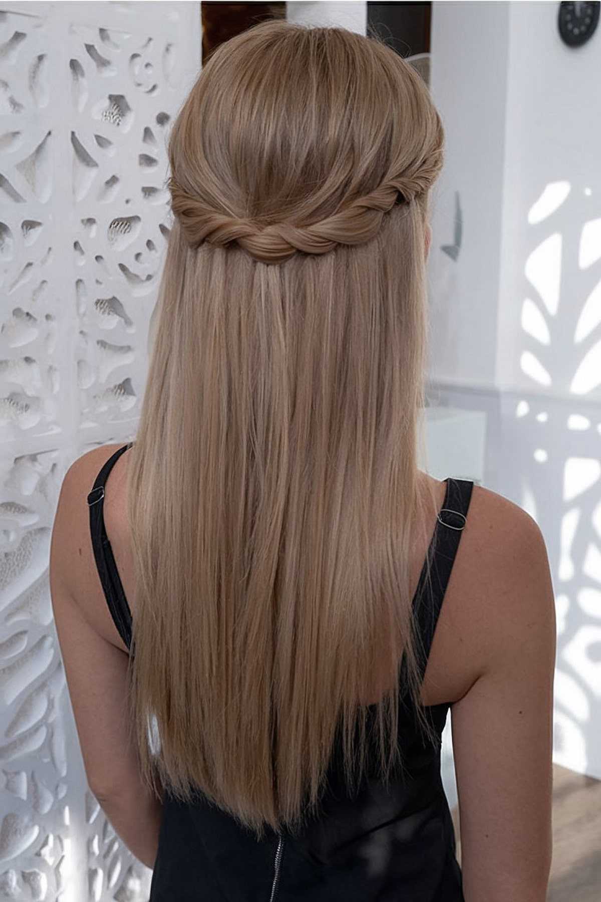 25 Gorgeous Homecoming Hairstyles to Turn Heads All Night Long This 2025