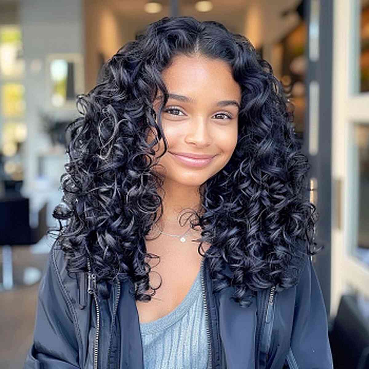 67 Exceptional Haircuts for Round Faces in 2025
