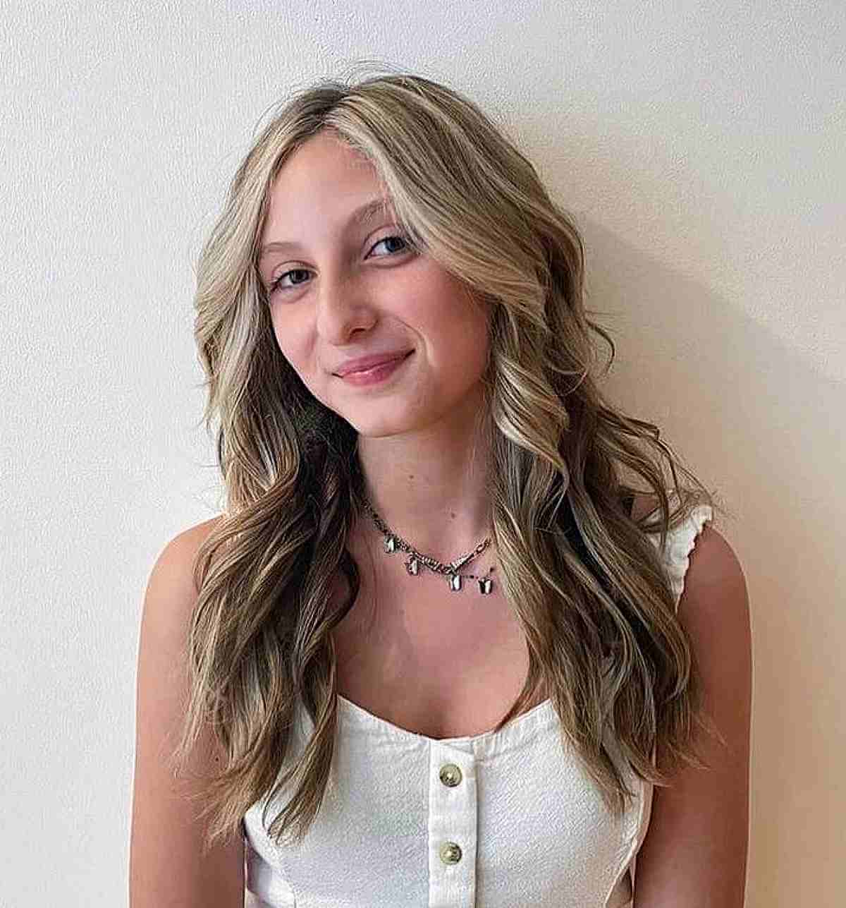 67 Exceptional Haircuts for Round Faces in 2025