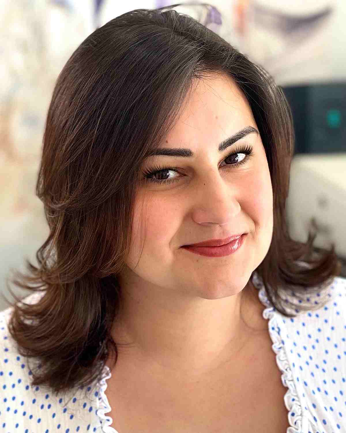 67 Exceptional Haircuts for Round Faces in 2025