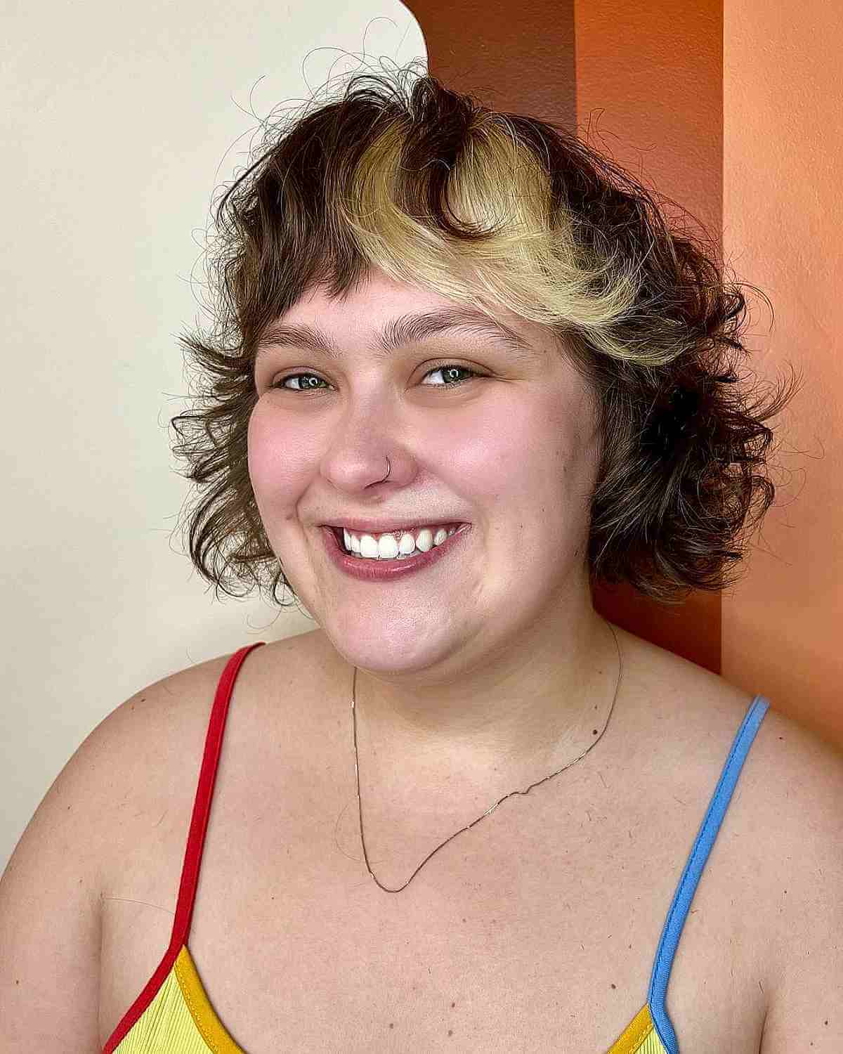 67 Exceptional Haircuts for Round Faces in 2025
