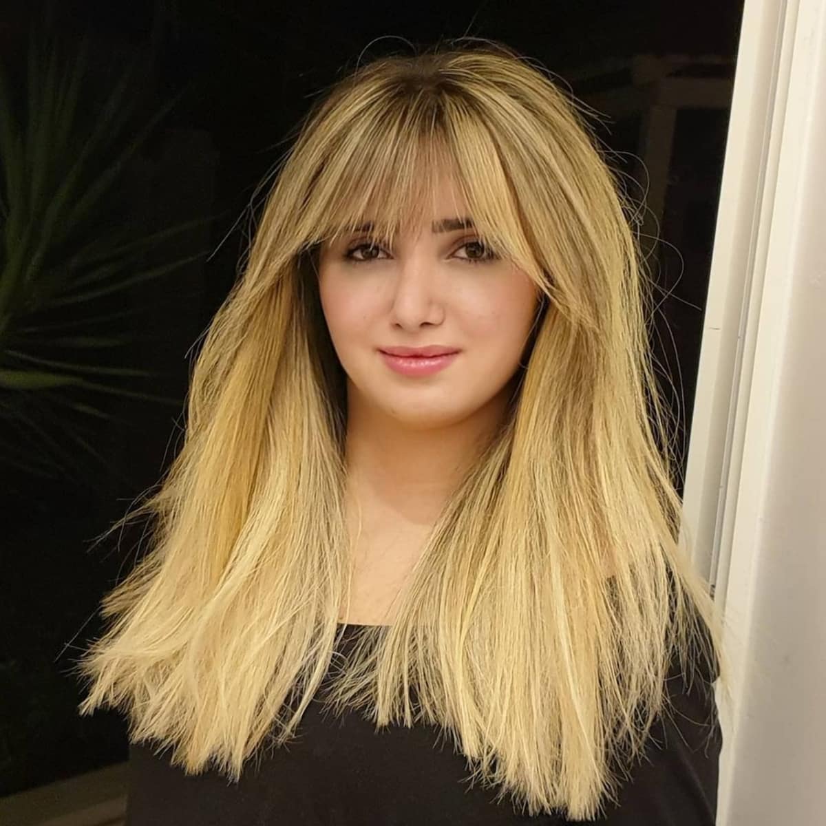 67 Exceptional Haircuts for Round Faces in 2025