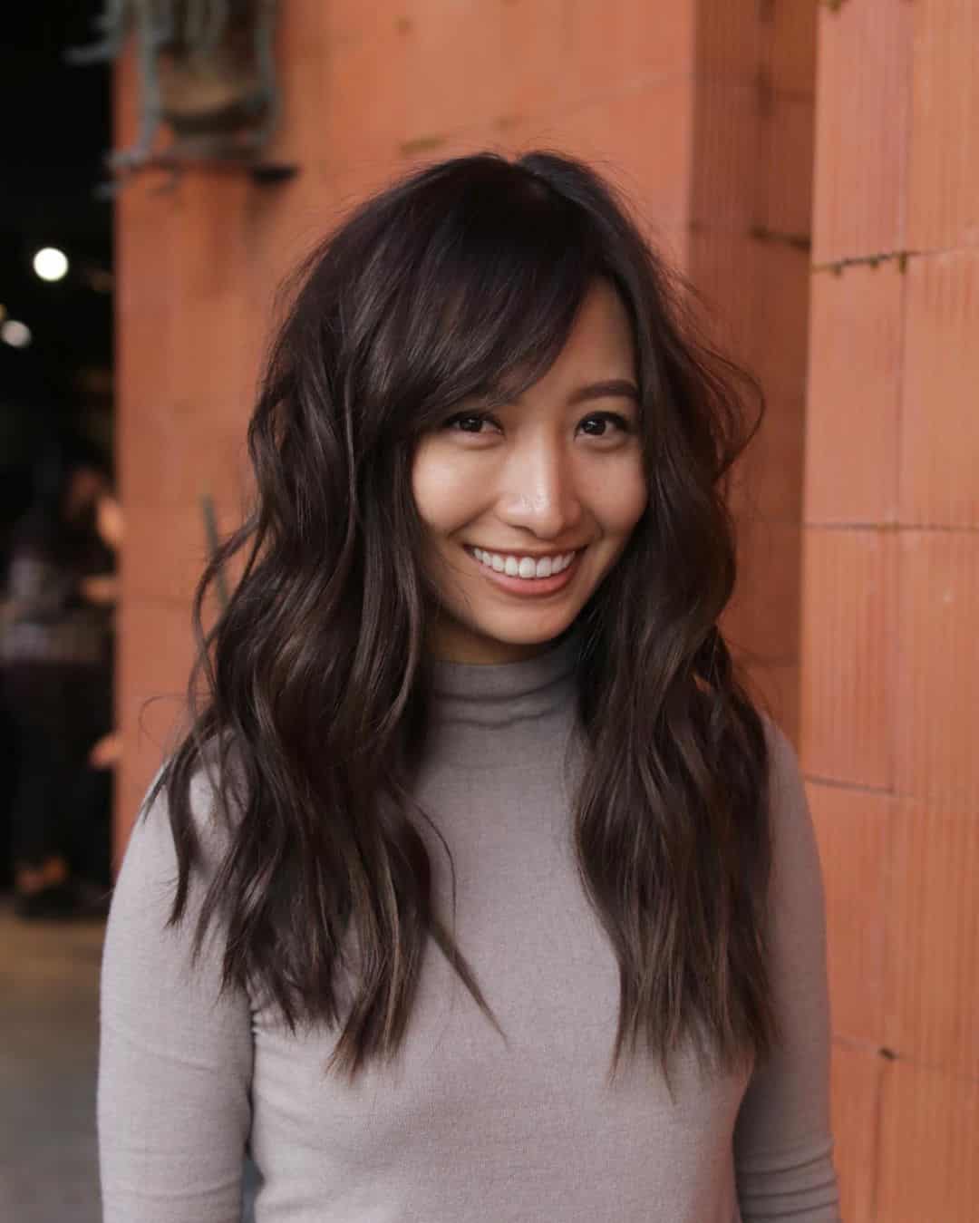 67 Exceptional Haircuts for Round Faces in 2025