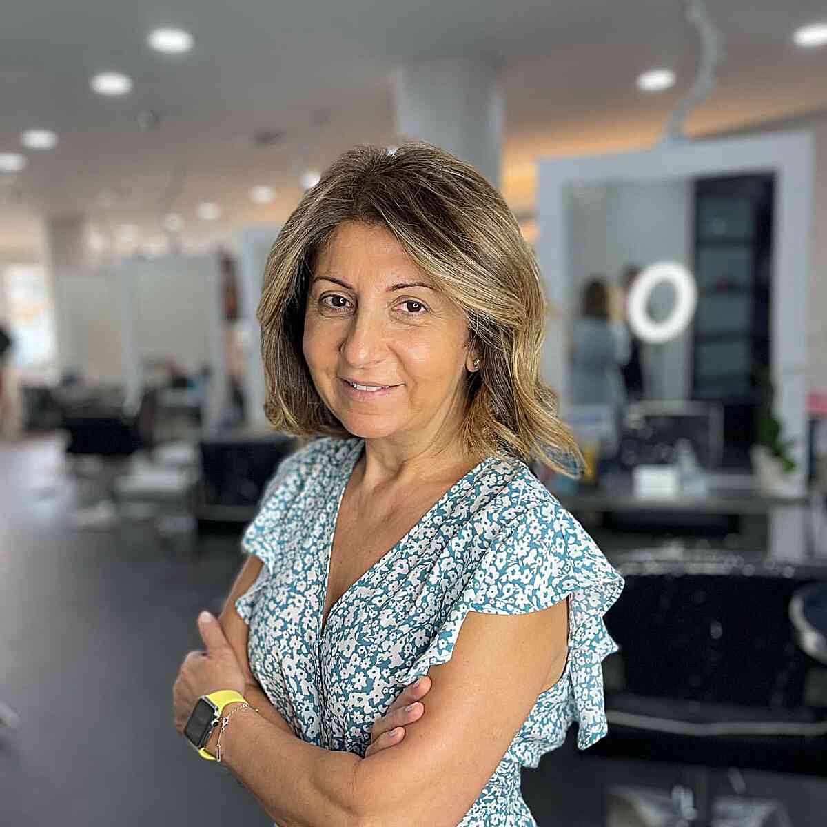 80+ Youthful Hairstyles & Haircuts for Women Over 50