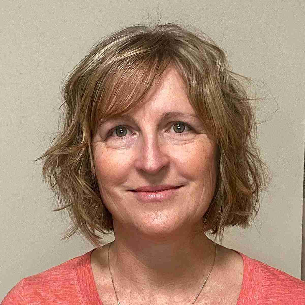 80+ Youthful Hairstyles & Haircuts for Women Over 50