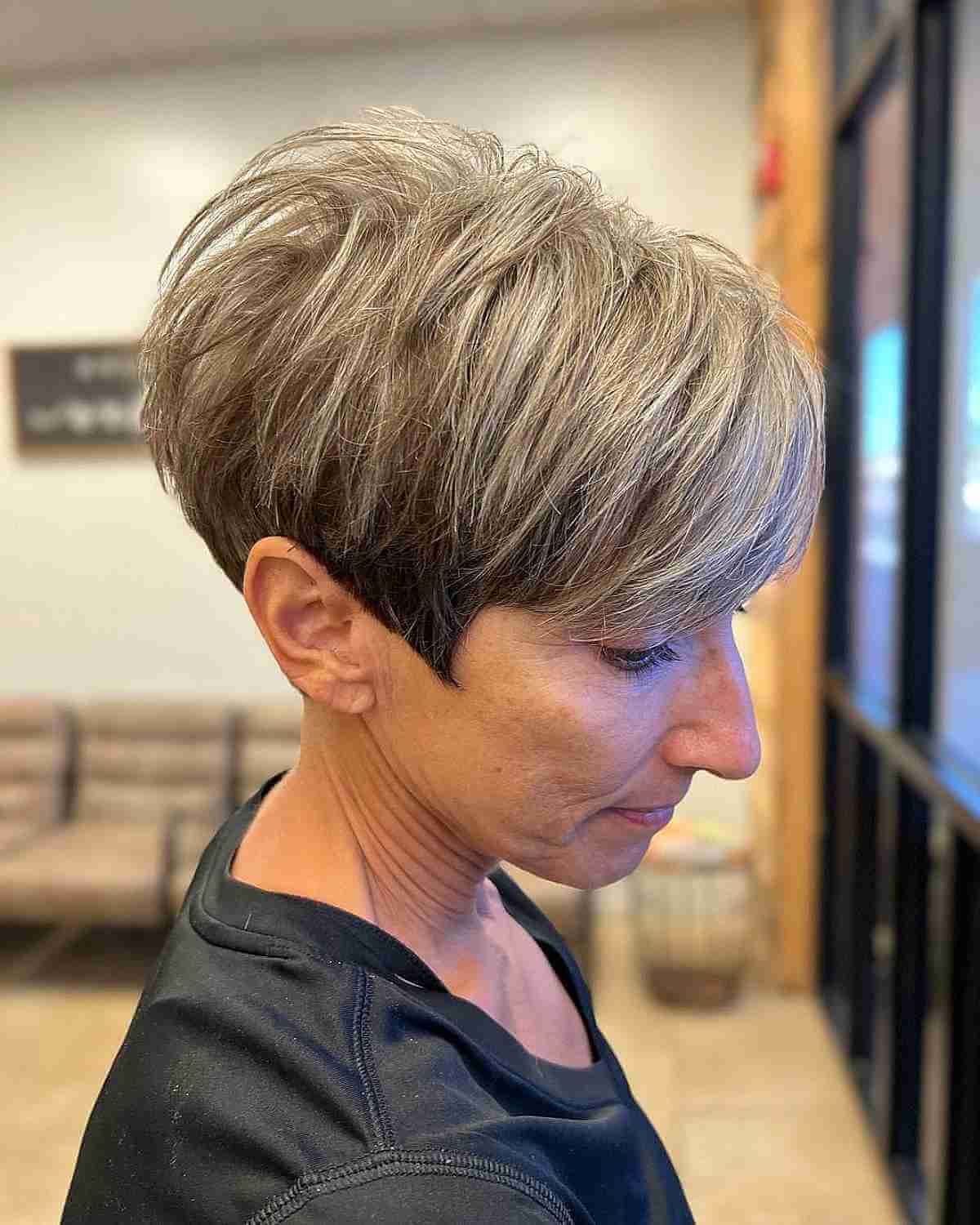 80+ Youthful Hairstyles & Haircuts for Women Over 50