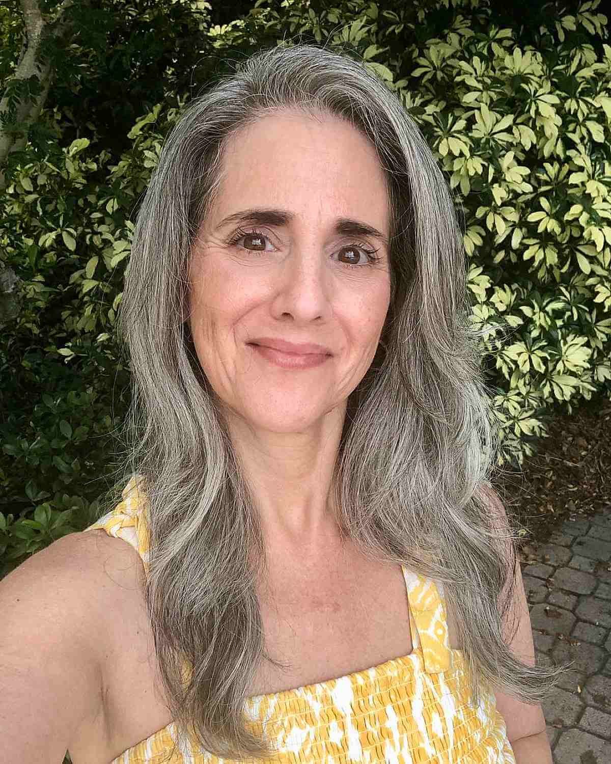 80+ Youthful Hairstyles & Haircuts for Women Over 50