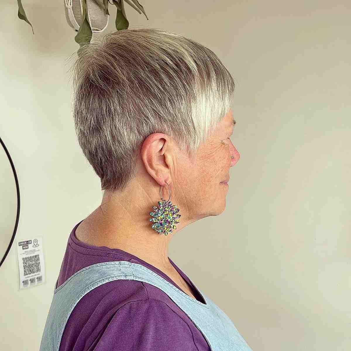 80+ Youthful Hairstyles & Haircuts for Women Over 50