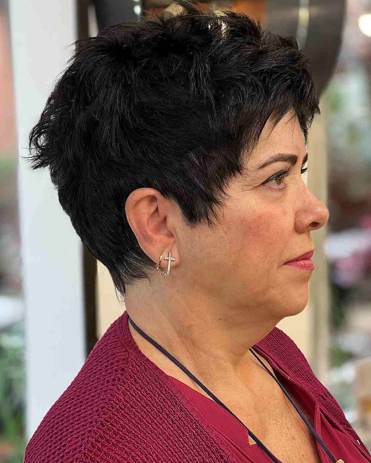 80+ Youthful Hairstyles & Haircuts for Women Over 50