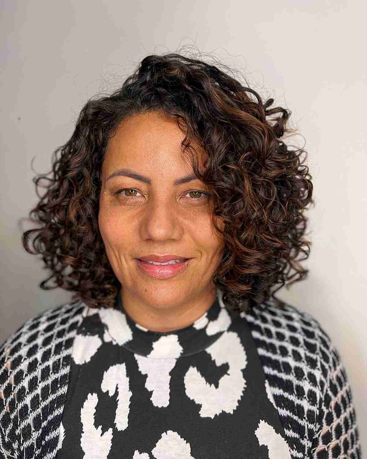 80+ Youthful Hairstyles & Haircuts for Women Over 50