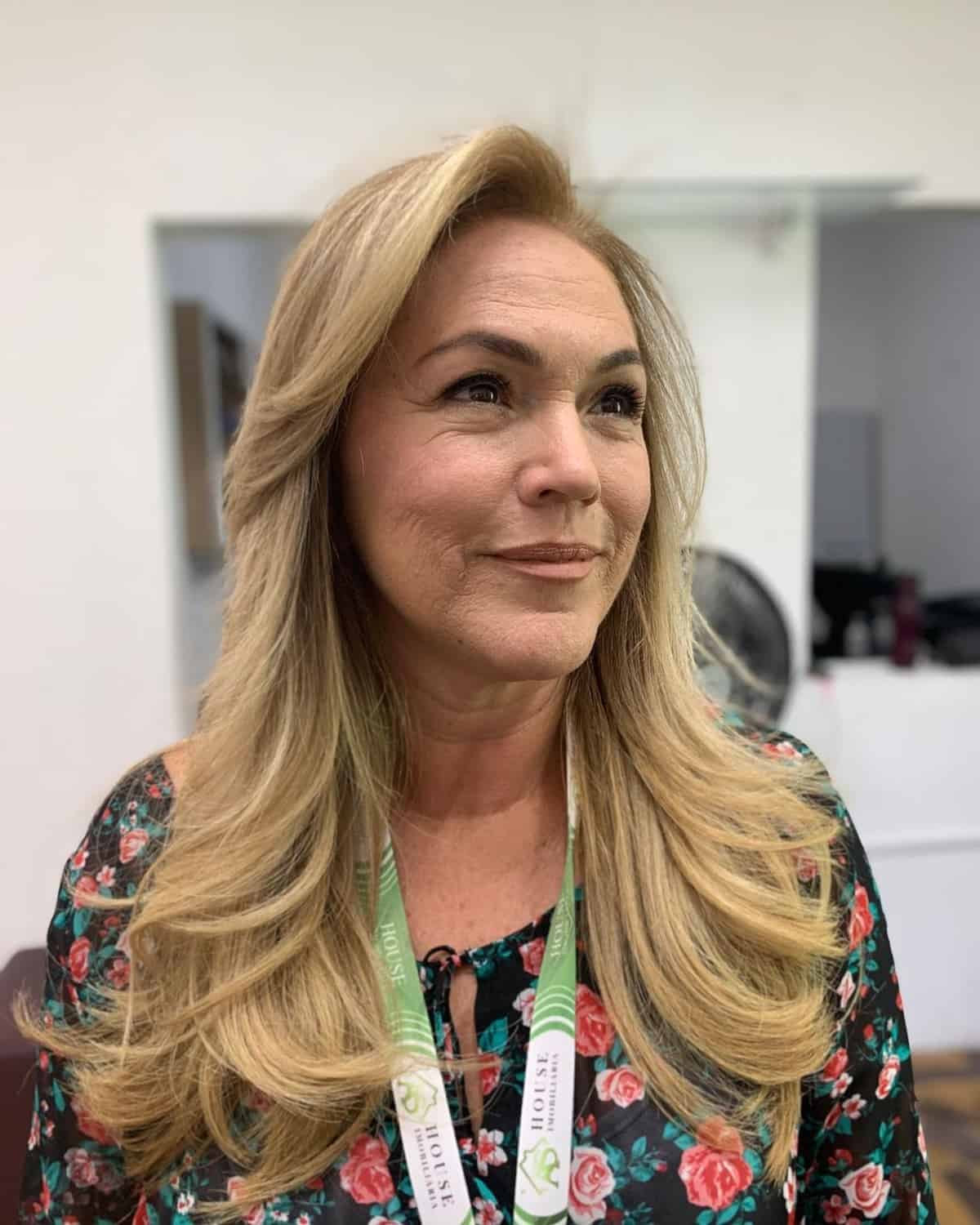 80+ Youthful Hairstyles & Haircuts for Women Over 50