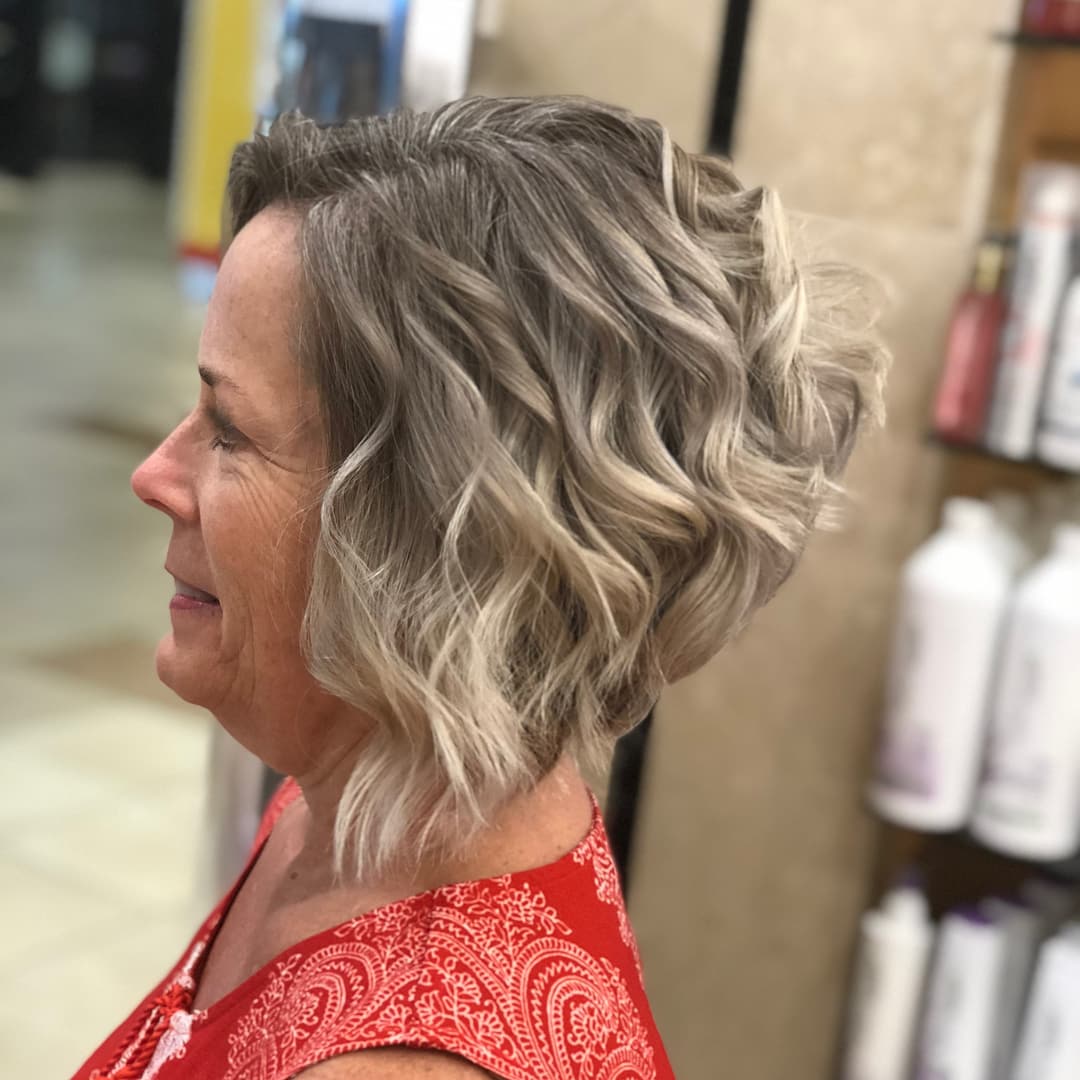 80+ Youthful Hairstyles & Haircuts for Women Over 50