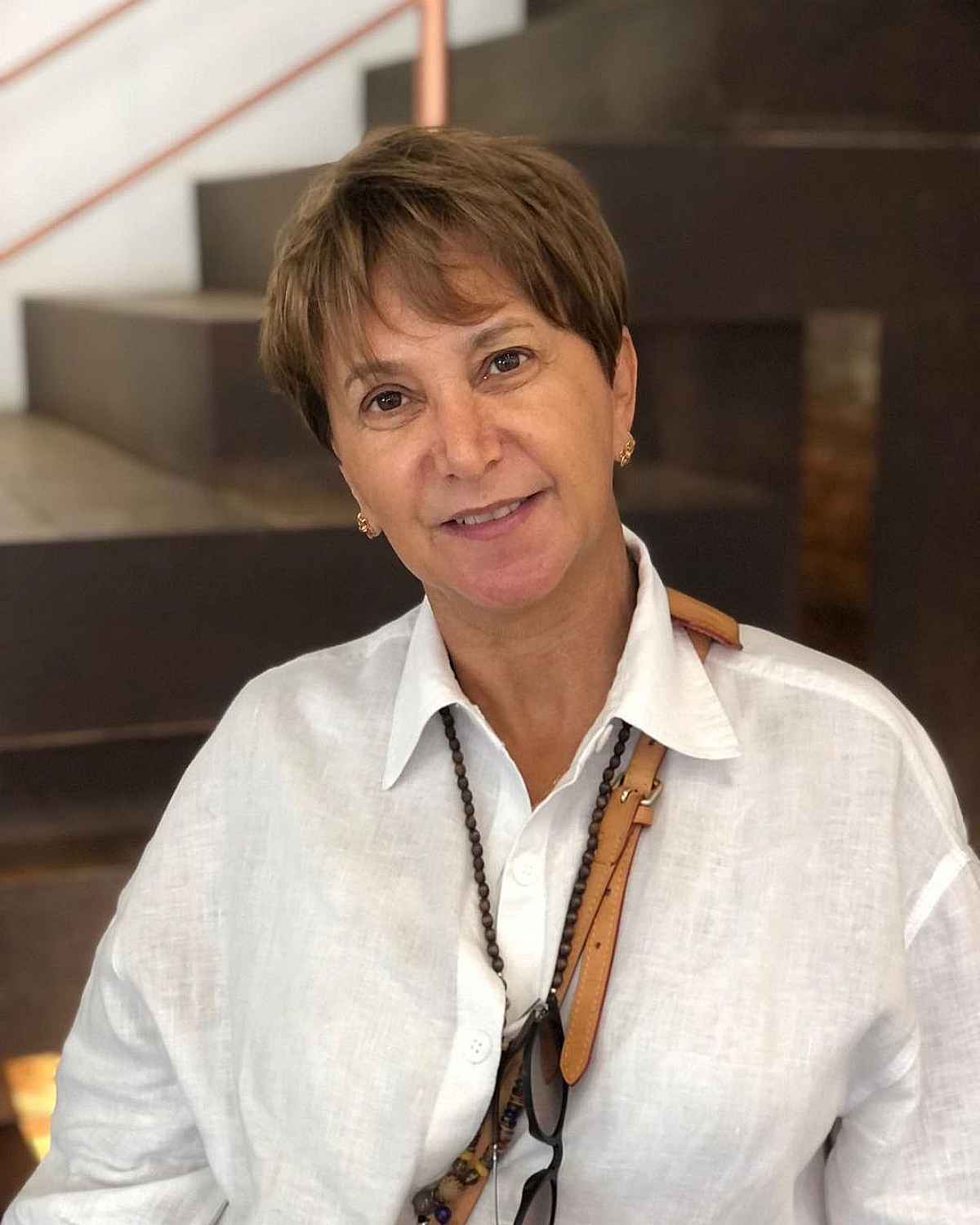 80+ Youthful Hairstyles & Haircuts for Women Over 50