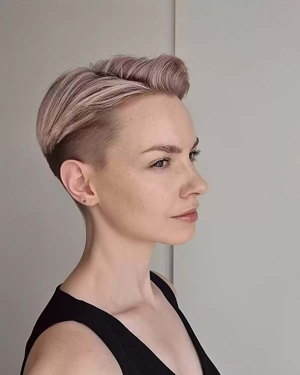 29 Trendsetting Androgynous Haircuts for the Modern Individual
