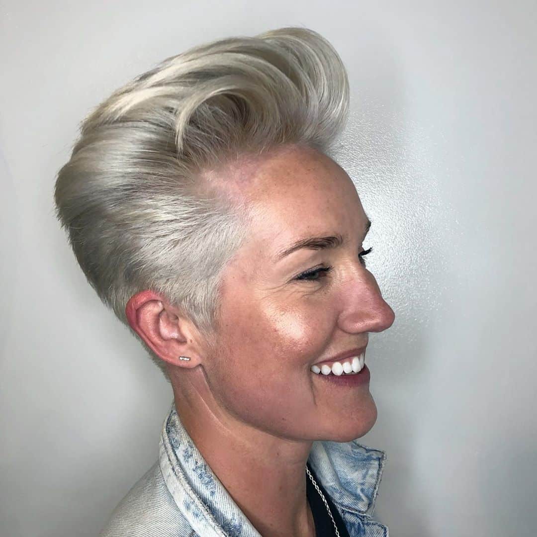 29 Trendsetting Androgynous Haircuts for the Modern Individual